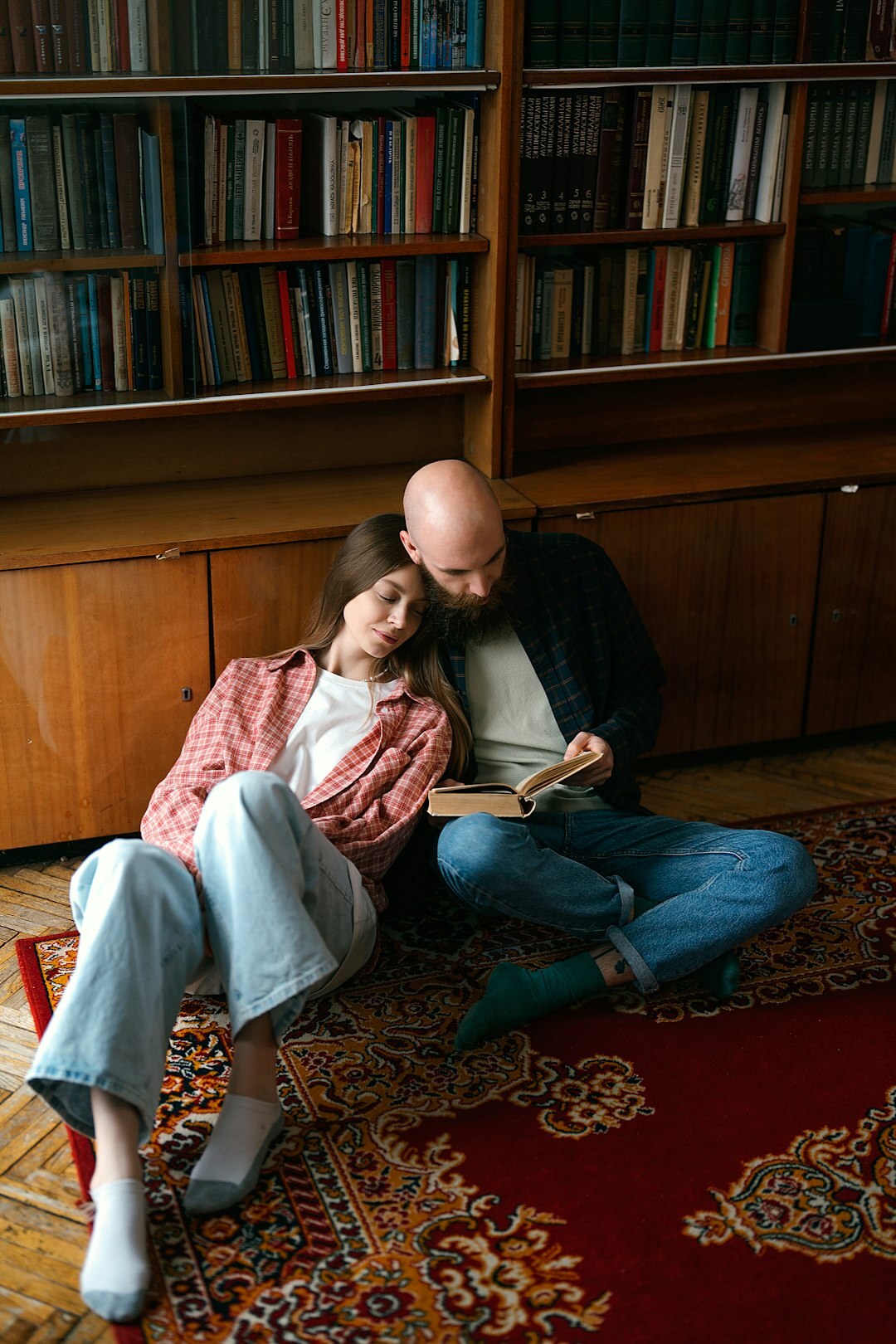 senior couple reading books